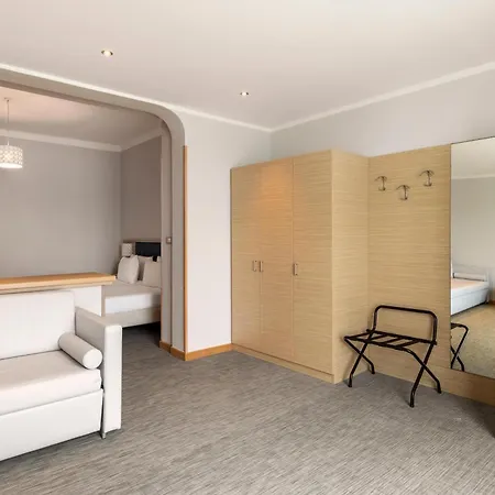 Park Suisse Ξενοδοχείο 4*