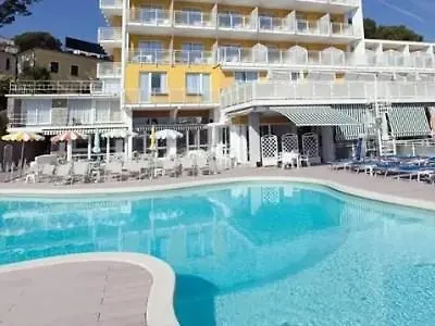 Park Suisse Hotel 4*