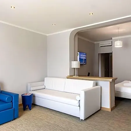 ホテル Park Suisse 4*